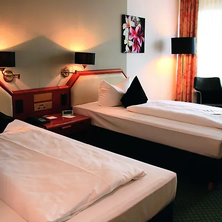 Avia Hotel 4*