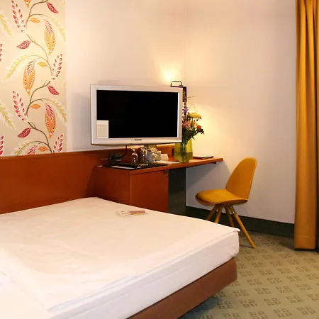 Avia Hotel 4*