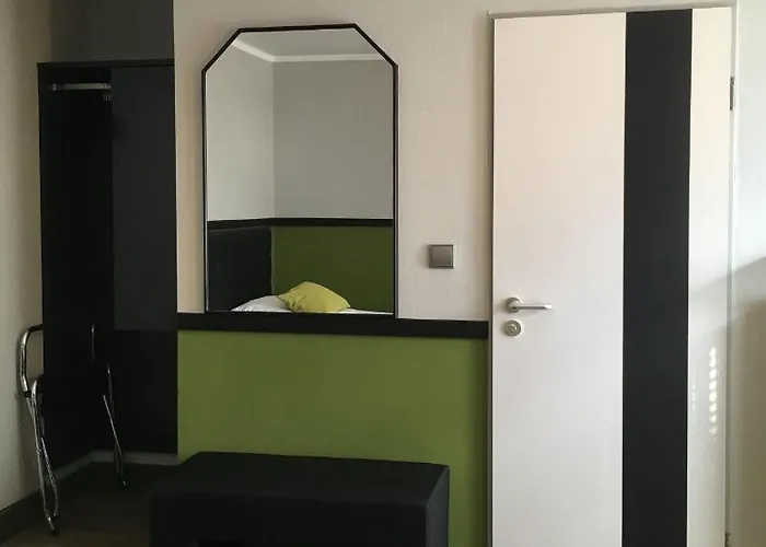 Avia Hotel 4*