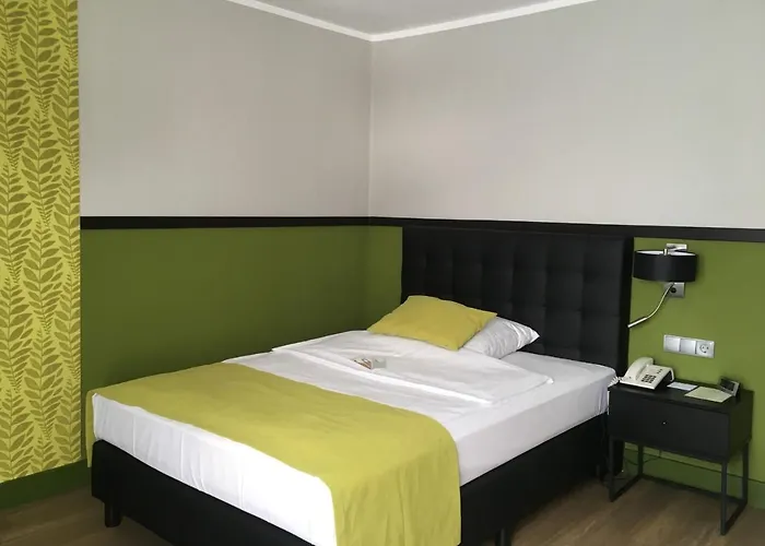 Avia Hotel 4*